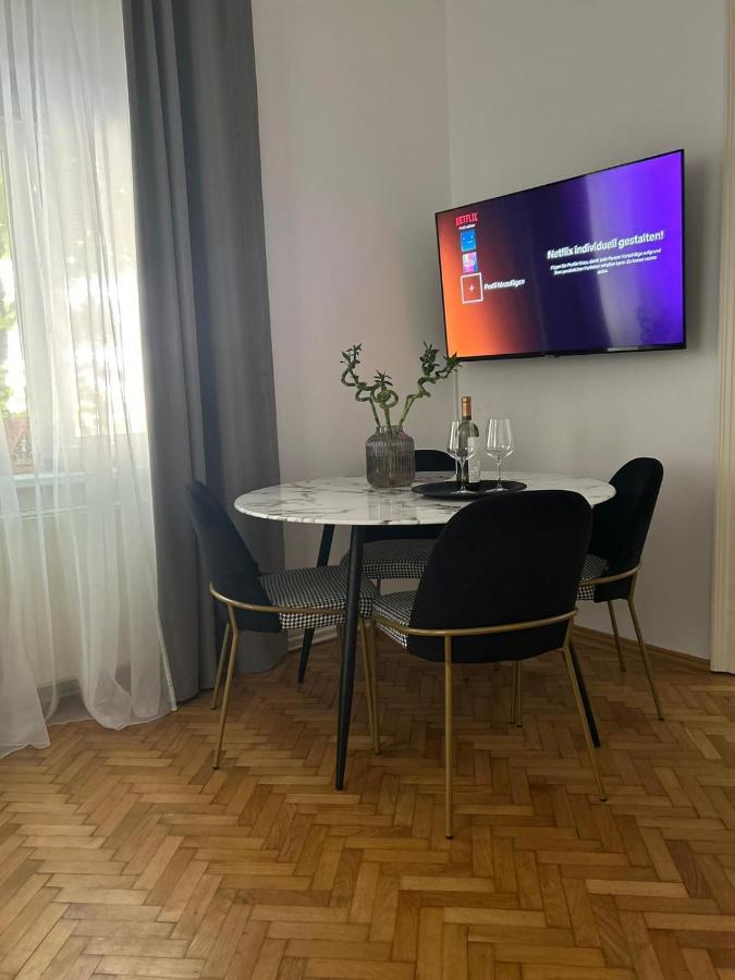 5 Min Schoenbrunn Gloriette, Direct To Center, Free Parking Apartment Wien